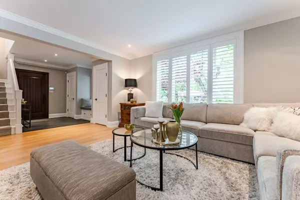 Oakville, ON L6J 3S4,264 Douglas AVE