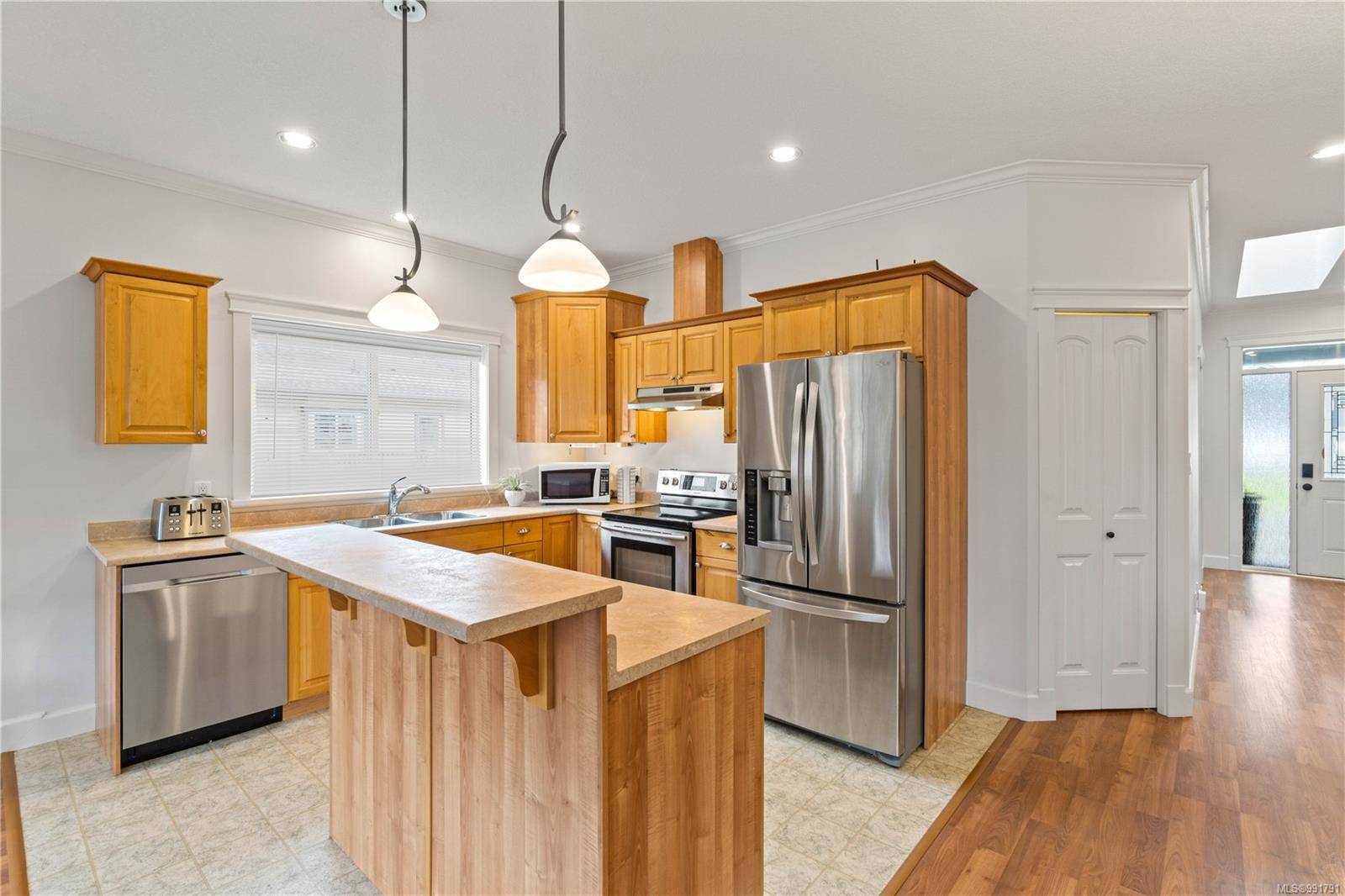 Nanaimo, BC V9R 6J2,2164 Salmon Rd