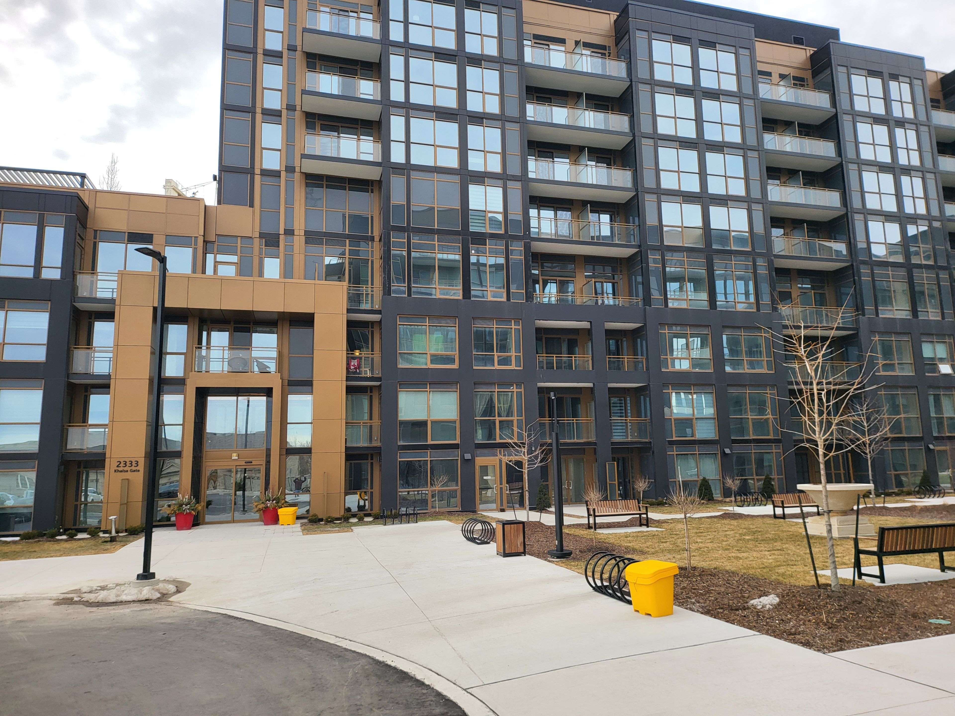 2333 Khalsa Gate #403, Oakville, ON L6M 0X7