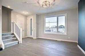 Airdrie, AB T4B 4Z9,109 Cobblestone Gate SW