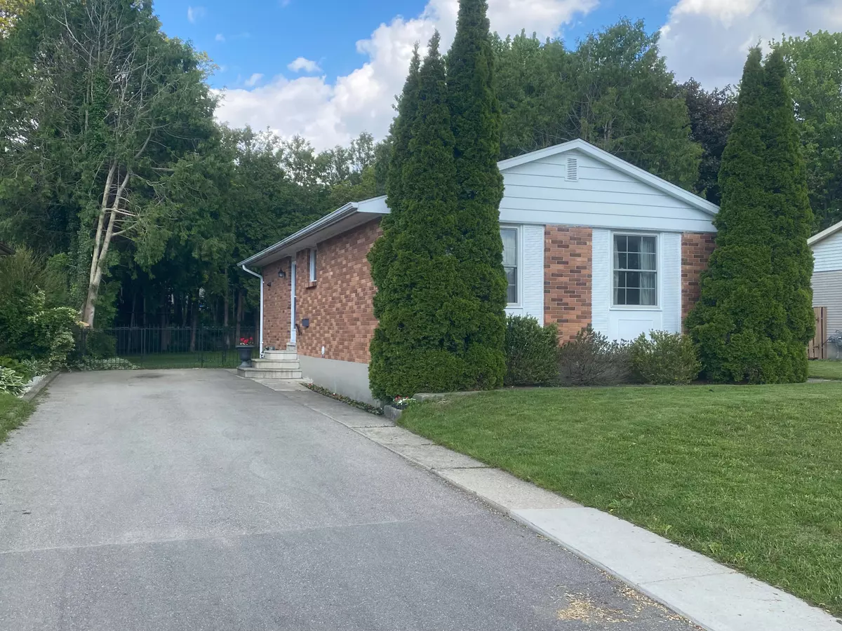 London East, ON N5Y 1S8,358 Valleyview AVE