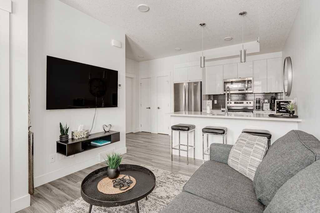 Calgary, AB T3M 3A7,19615 45 ST SE