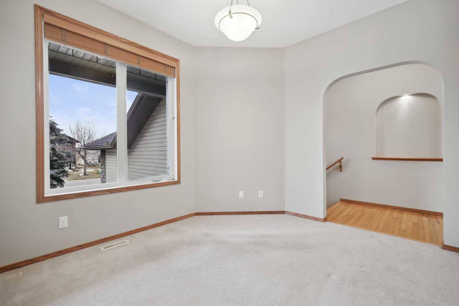 Calgary, AB T3R 1M1,21 Kincora TER NW