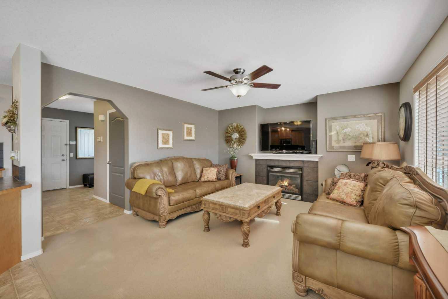 Red Deer, AB T4P 0B8,19 Oxley Close