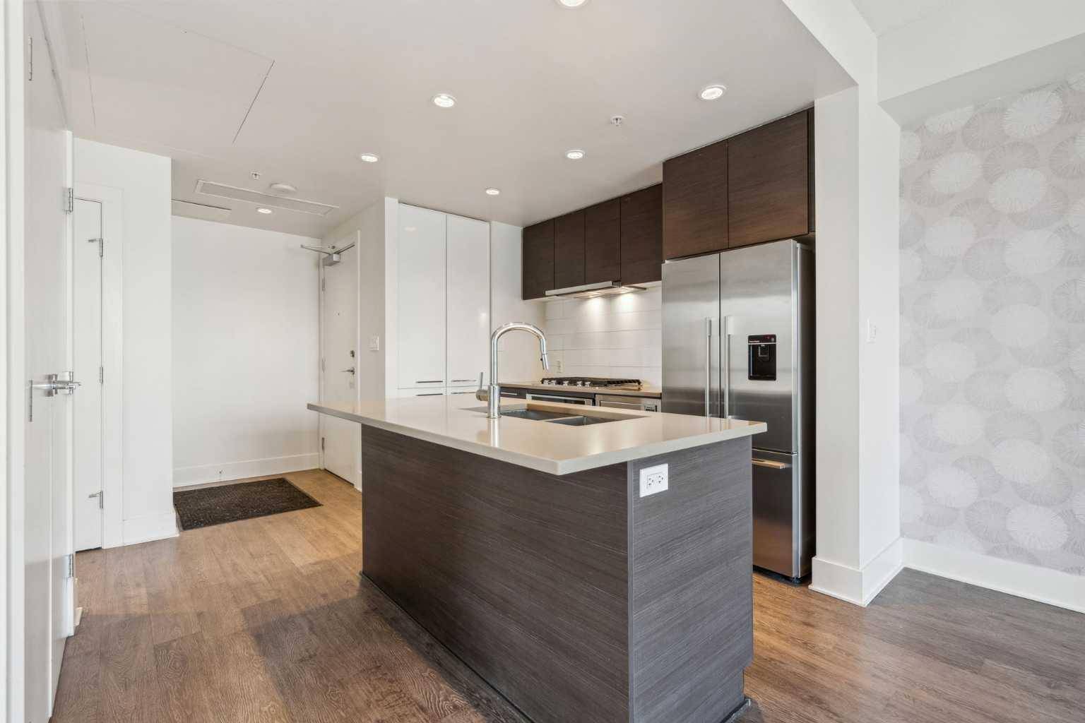 Calgary, AB T2E 7X9,38 9 ST NE #303