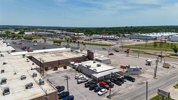 Mineral Wells, TX 76067,215 27th Avenue