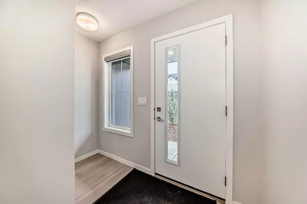 Airdrie, AB T4B 5M7,751 South Point Heath Southwest
