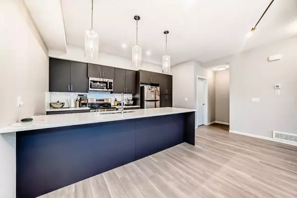 Airdrie, AB T4B 5M7,751 South Point Heath Southwest