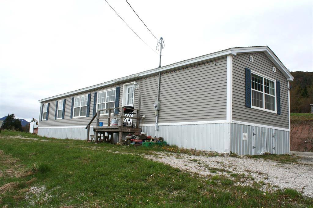 7 Gillams Road, Woody Point, NL A0K 1P0