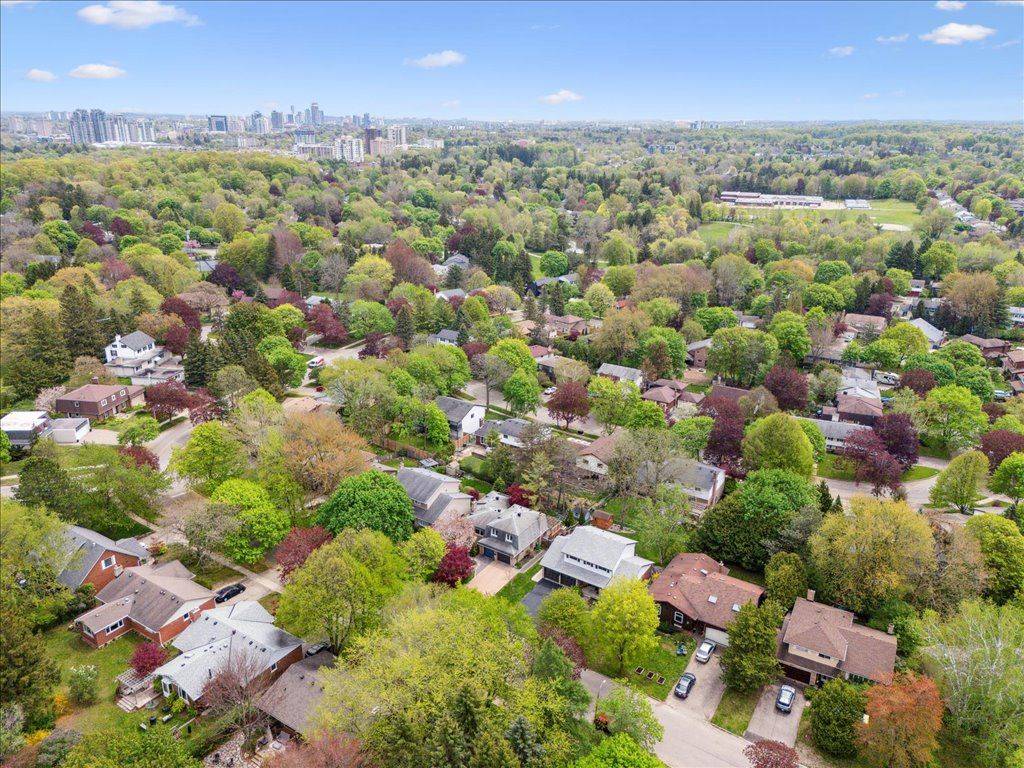 Waterloo, ON N2L 5B3,312 Craigleith DR