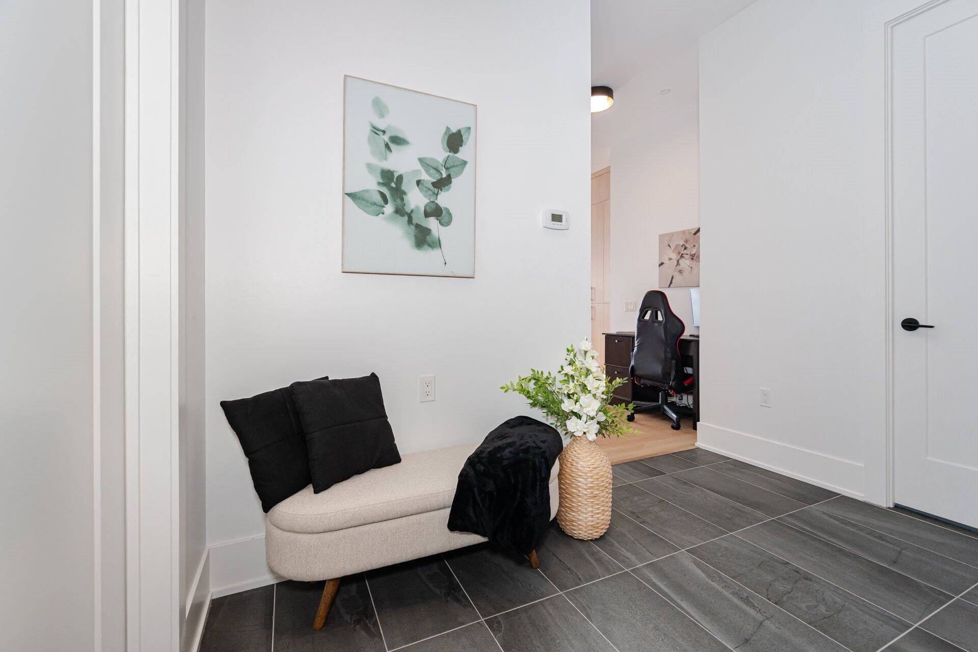 Vaughan, ON L4K 0M6,9000 Jane ST #Ph215
