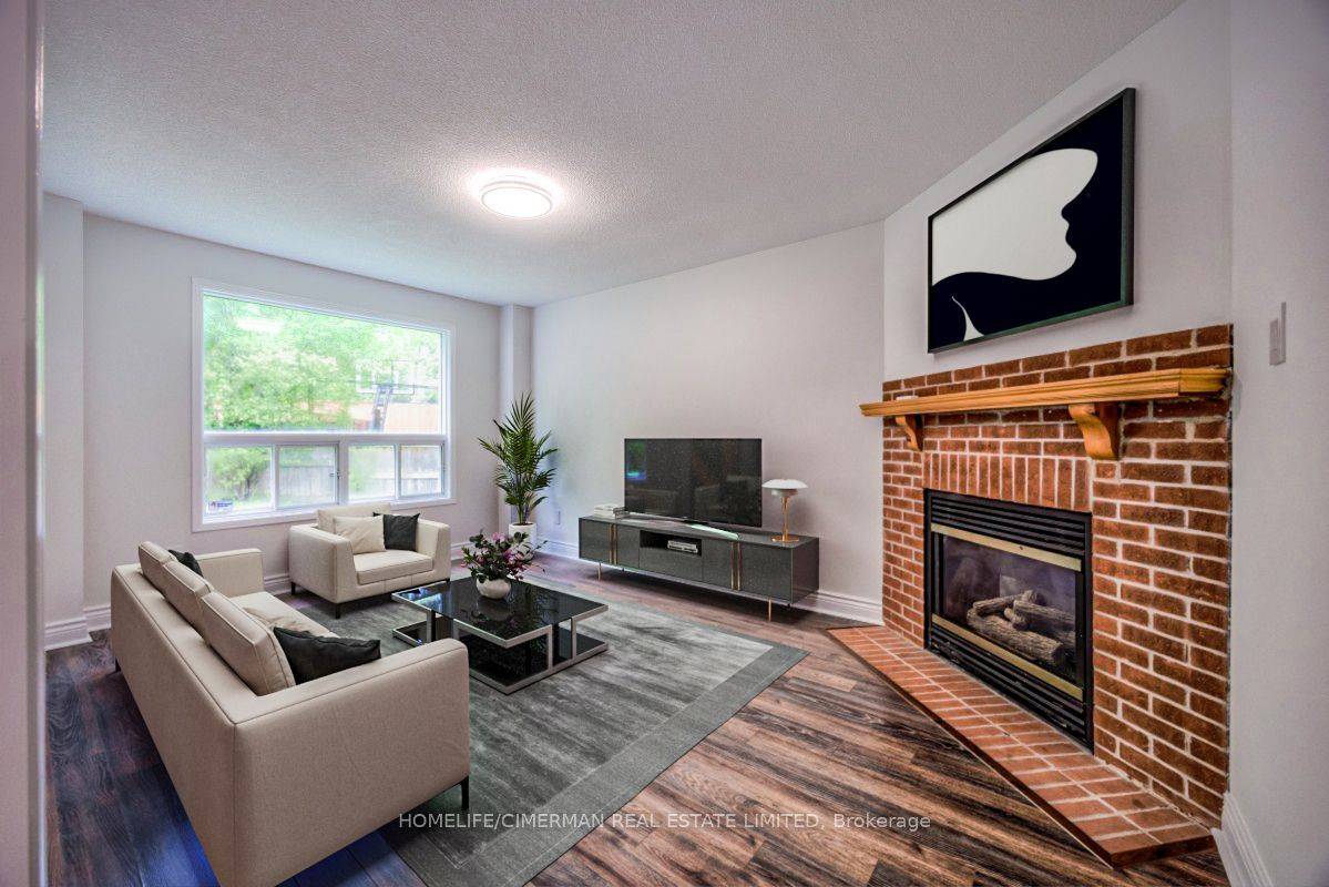 Aurora, ON L4G 6S1,31 Cady CT