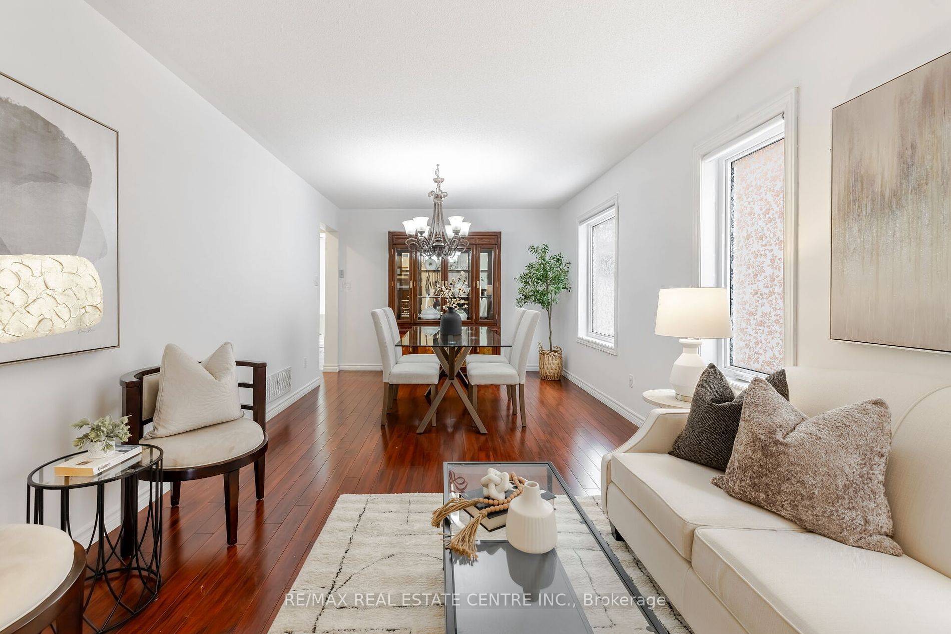 Brampton, ON L6X 4P2,112 Ravenscliffe CT