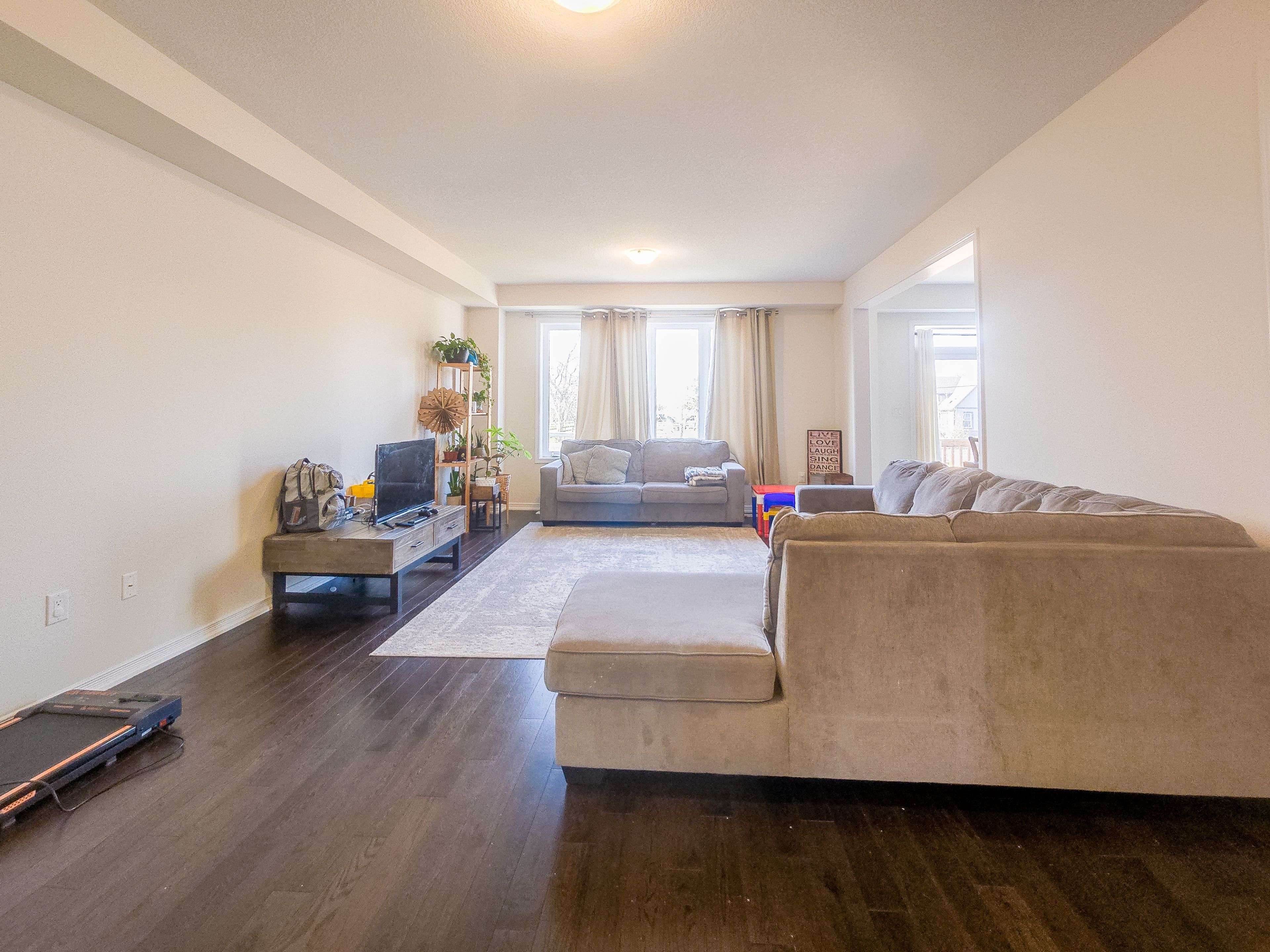 Thorold, ON L3B 2W9,48 Esther CRES