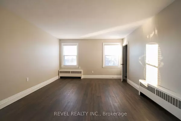 Peterborough, ON L1G 4T6,350 Simcoe ST N ##1
