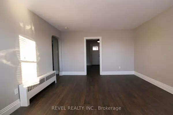 Peterborough, ON L1G 4T6,350 Simcoe ST N ##1