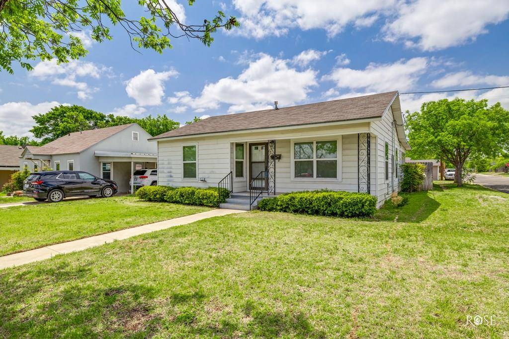 321 N Park St, San Angelo, TX 76901