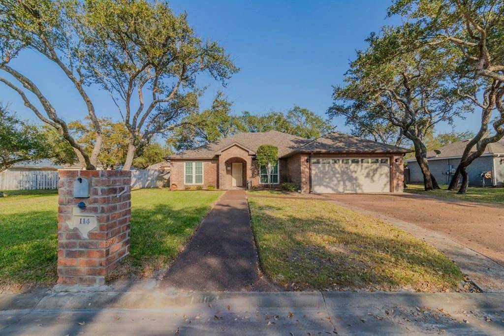 114 ST Andrews, Rockport, TX 78382