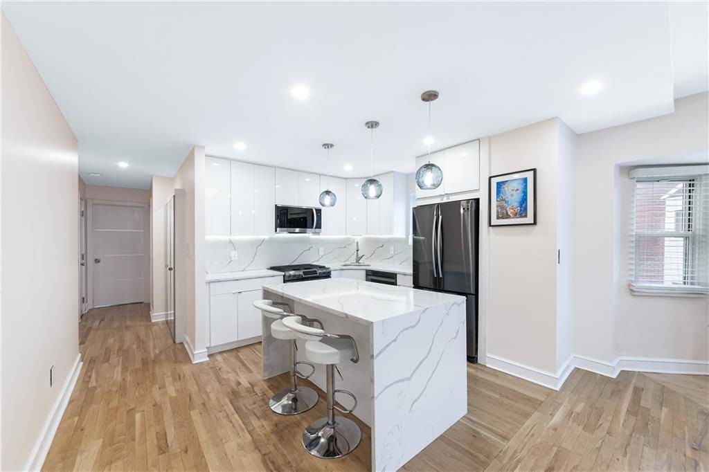 Brooklyn, NY 11234,15 Cove LN #3C