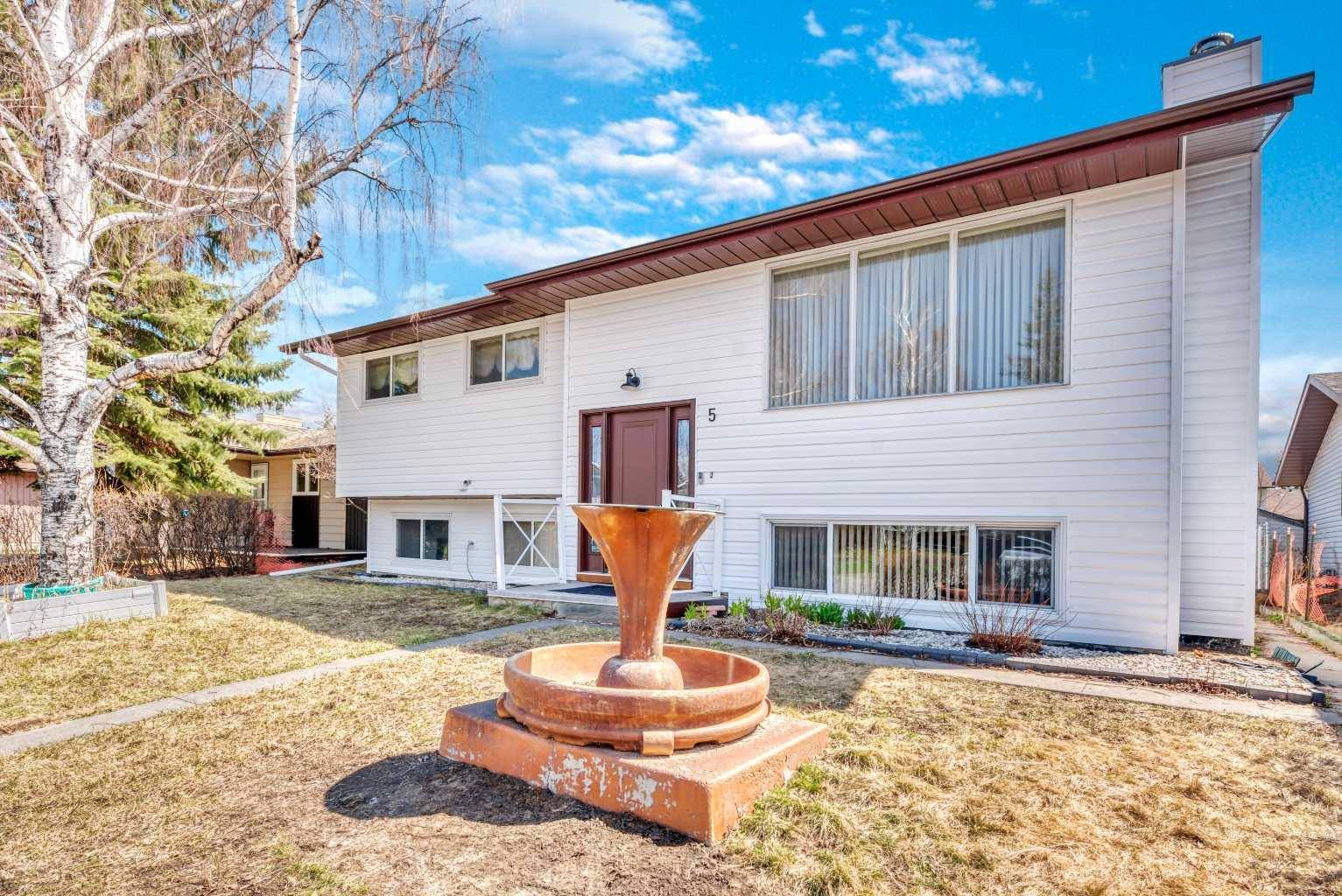Strathmore, AB T1P 1G7,5 Maple Leaf RD