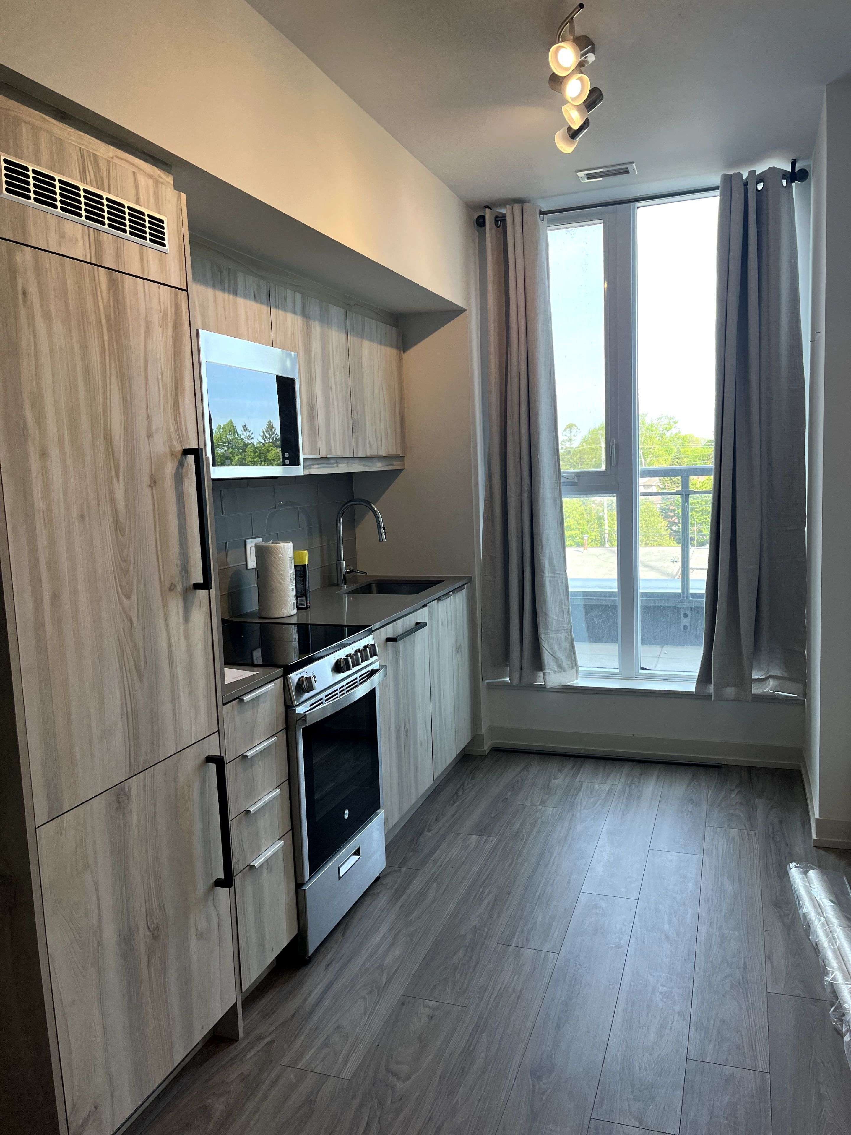 Toronto E06, ON M1N 0C3,90 Glen Everest RD #509