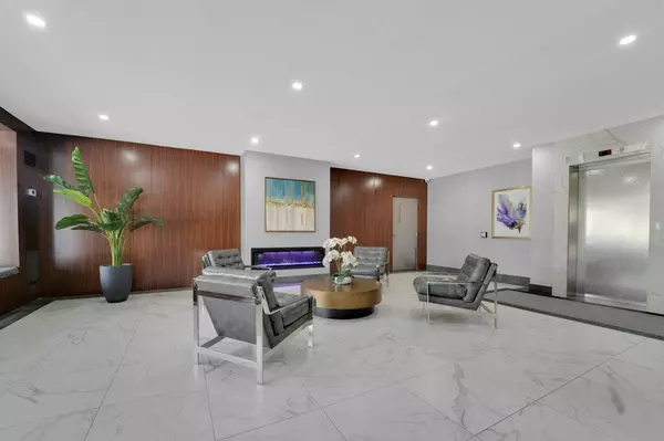 Markham, ON L3T 4T6,50 Inverlochy BLVD #1211