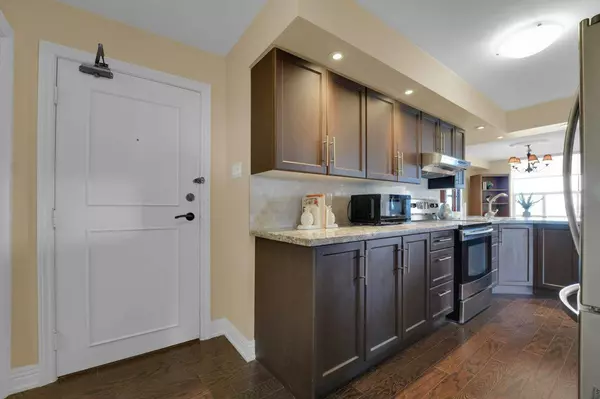 Markham, ON L3T 4T6,50 Inverlochy BLVD #1211