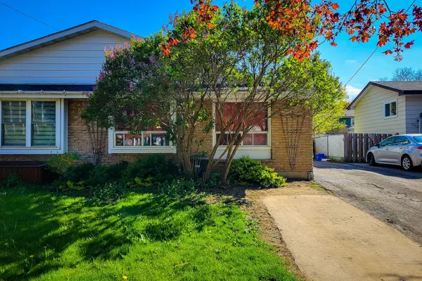 Hamilton, ON L8K 5E8,566 Greenhill AVE