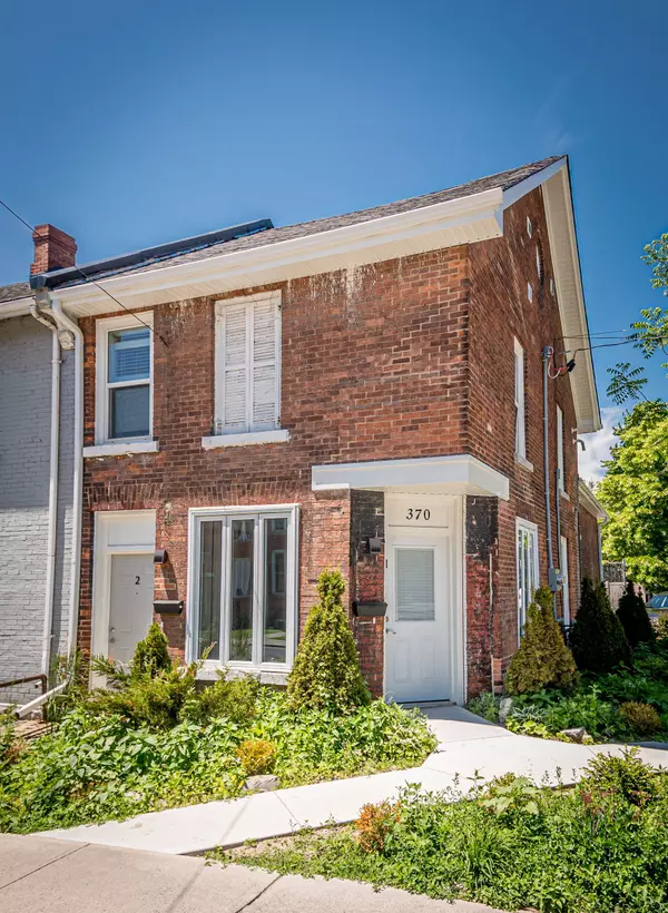 Kingston, ON K7K 3T3,370 Barrie ST