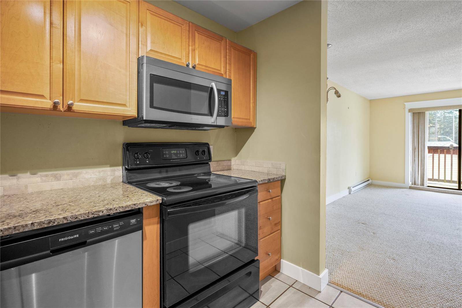 Nanaimo, BC V9T 4S9,4728 Uplands Dr #404