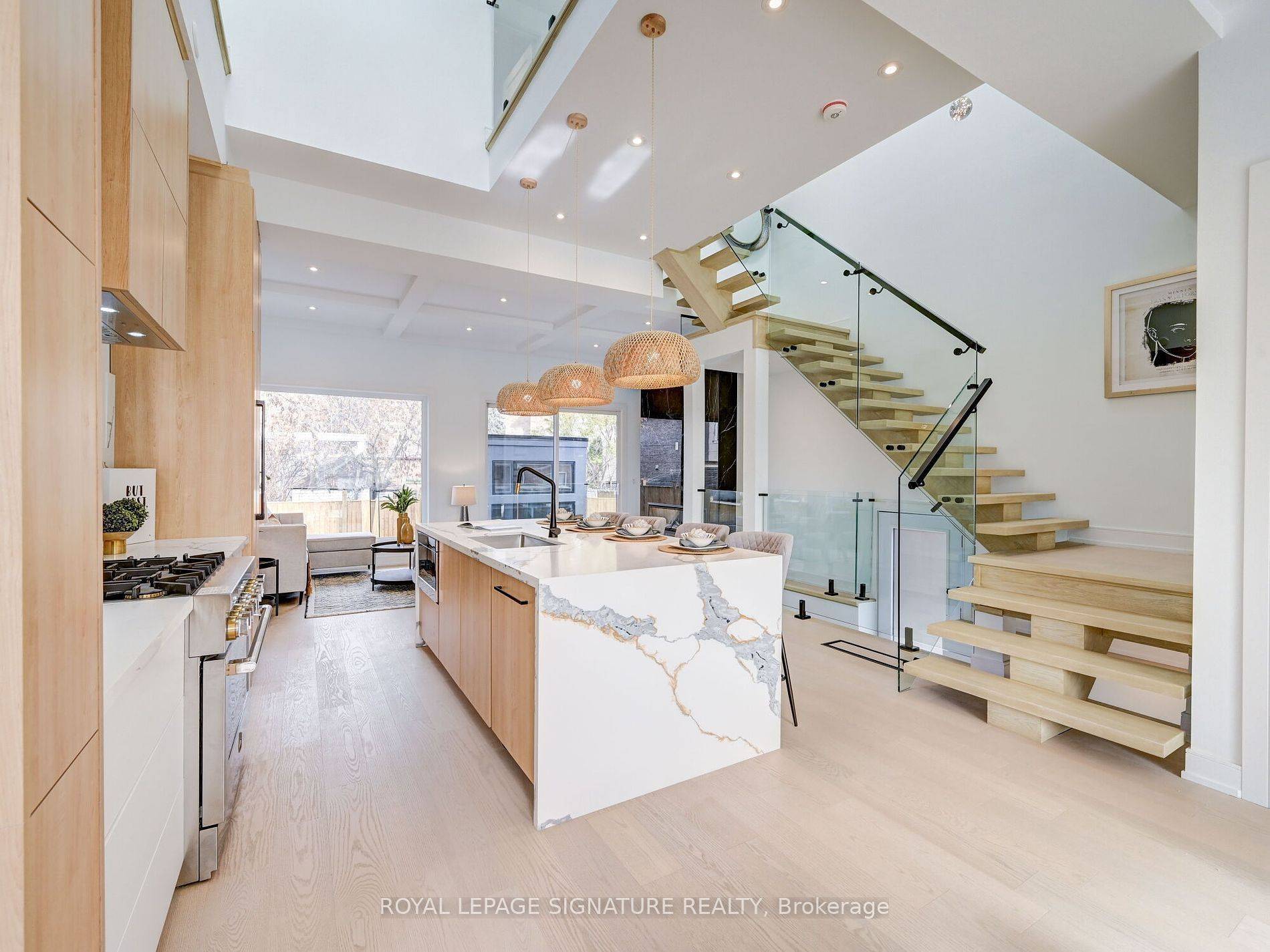 Toronto E03, ON M4J 2V7,376 O'Connor DR #Upper