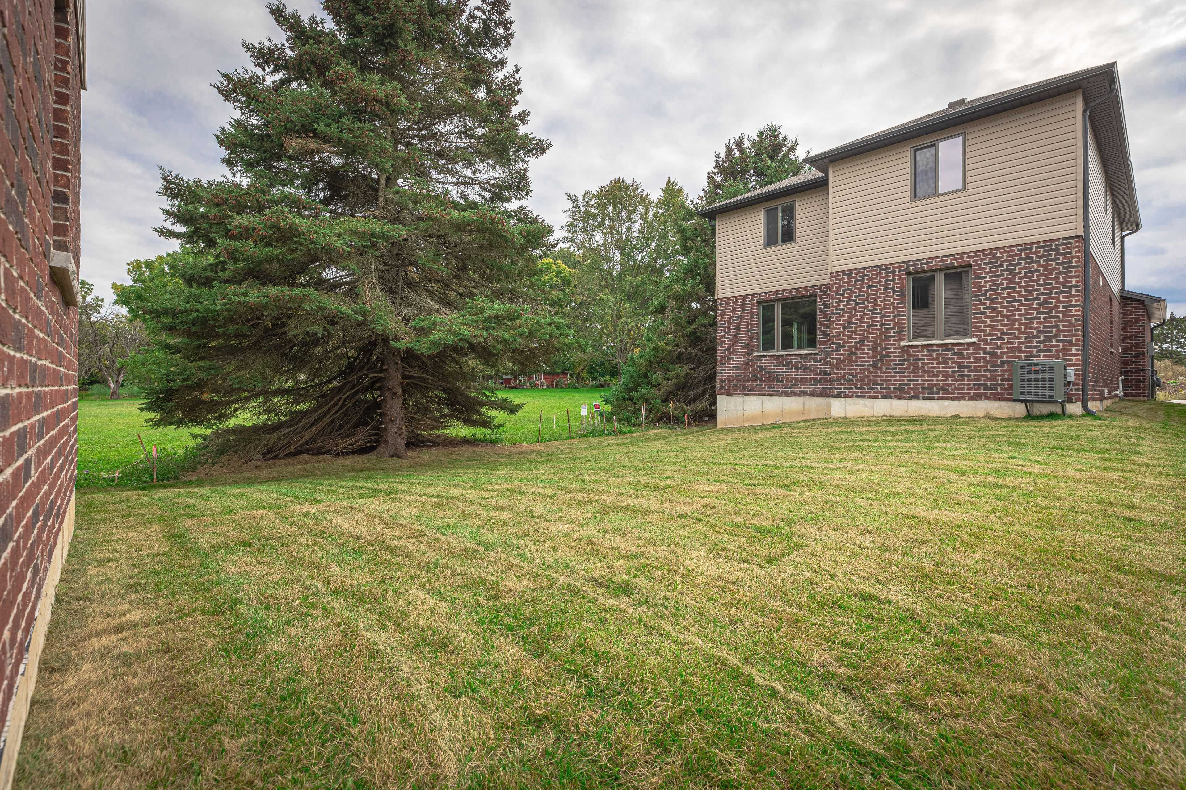 London South, ON N6N 1K6,3465 ORIOLE CIR E