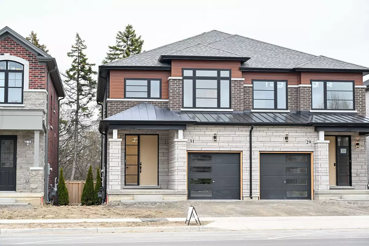 Hamilton, ON L9A 5A4,31 Kingfisher DR
