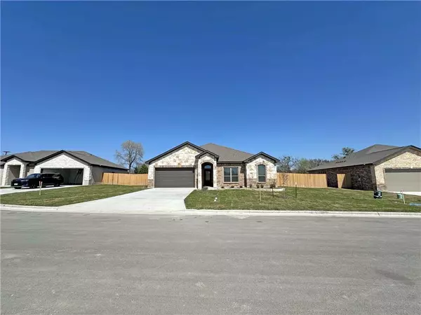 137 Lasso Loop,  Lorena,  TX 76550