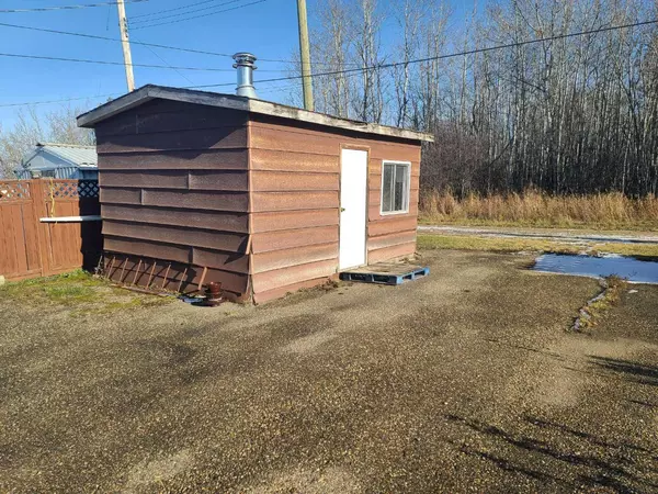 Mclennan, AB T0H 2L0,411 4th ST