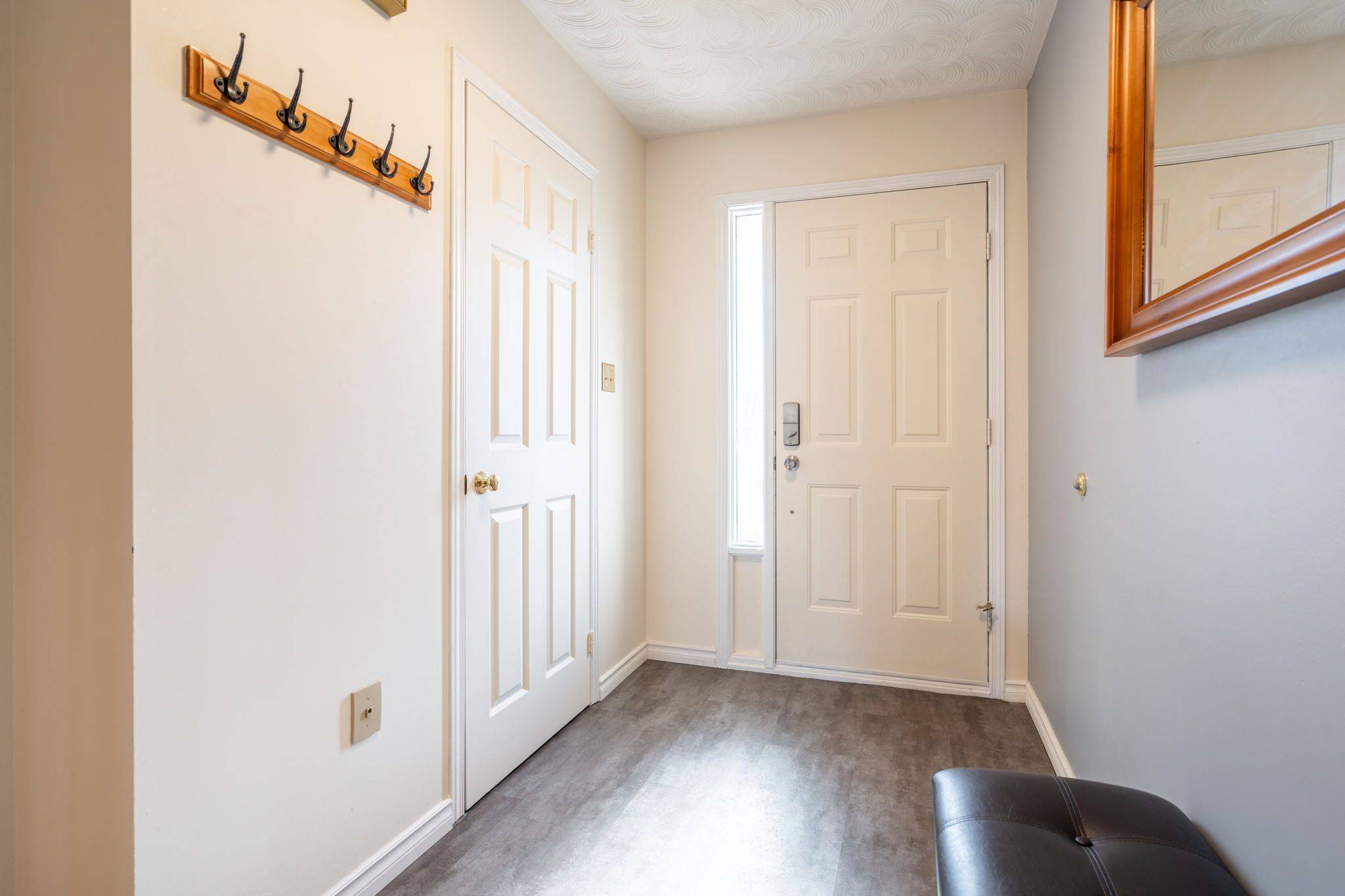 Hamilton, ON L8W 3H4,85 Royalvista DR