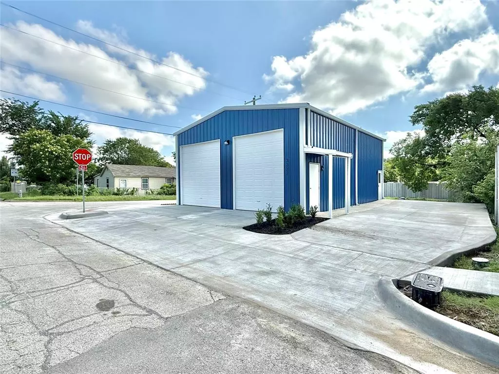 Fort Worth, TX 76106,3322 N Calhoun Street