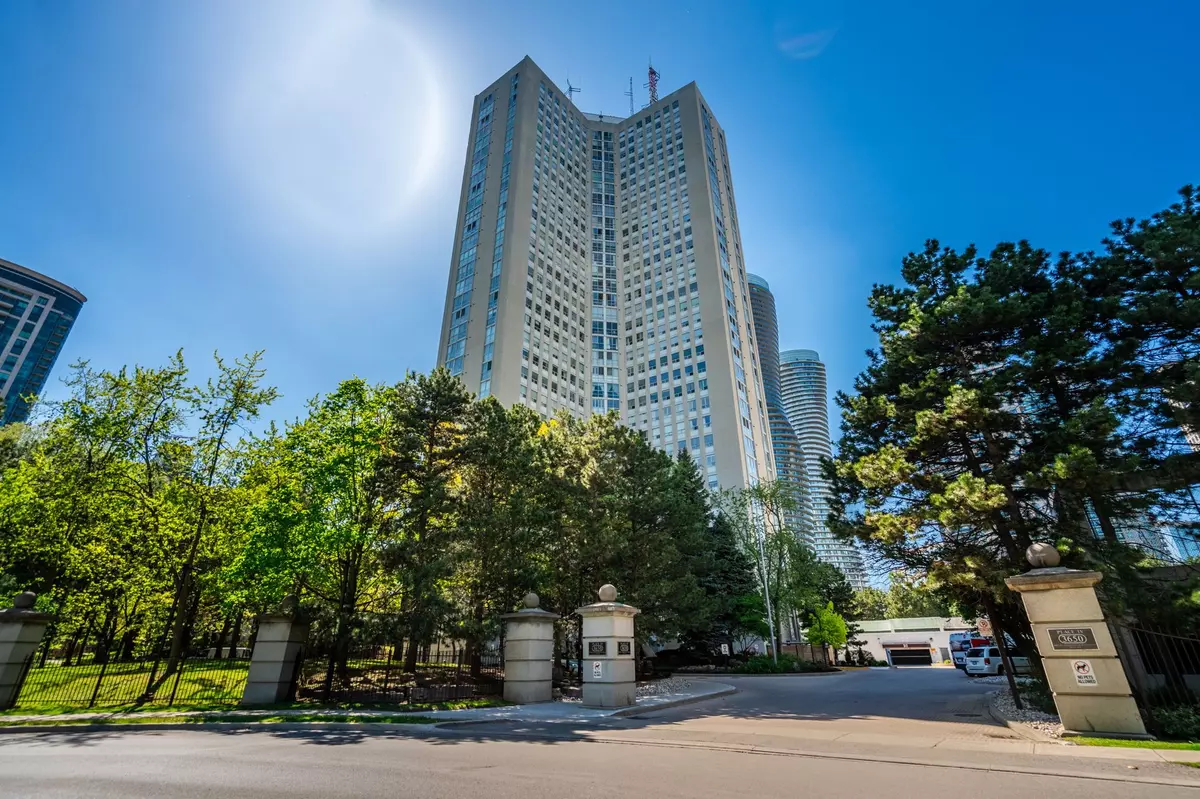 Mississauga, ON L5A 4A1,3650 Kaneff CRES #2302