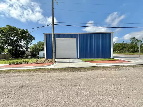 Fort Worth, TX 76106,3322 N Calhoun Street