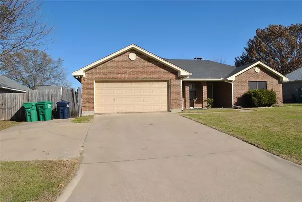 3916 Yellowstone Place,  Denton,  TX 76209