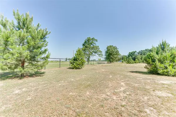 Emory, TX 75440,890 Fm 275