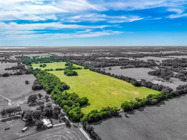 211 Rs County Road 1455, Point, TX 75472