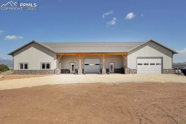 800 Wet Mountain TRL, Westcliffe, CO 81252