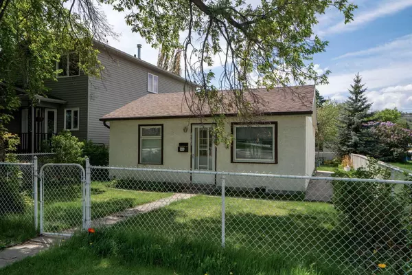 Calgary, AB T3B 0T4,4327 20 AVE Northwest