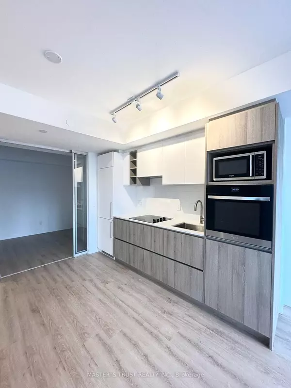 Toronto C08, ON M5B 0C8,319 Jarvis ST #807