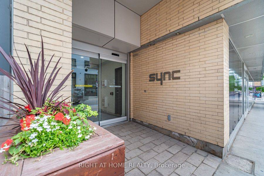 Toronto E01, ON M4M 1G3,630 Queen ST E #413