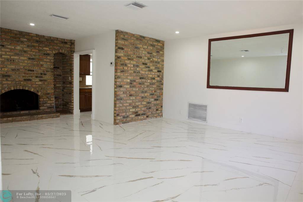 Lauderhill, FL 33313,5710 NW 12th St
