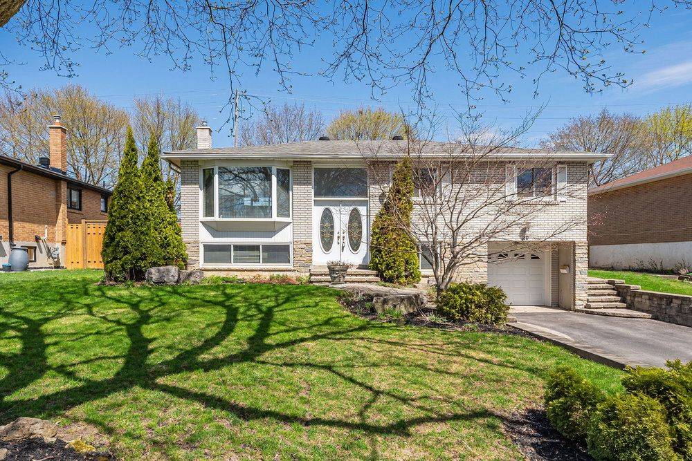 20 Bakerdale RD, Markham, ON L3P 1J4