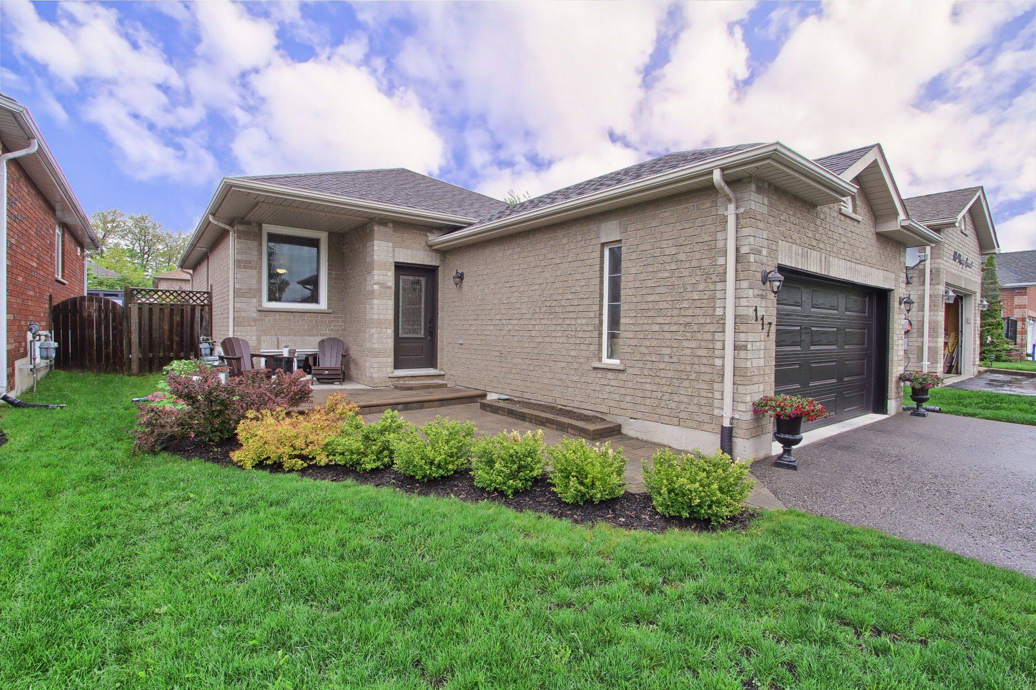 Barrie, ON L4M 6Y5,117 MONIQUE CRES W