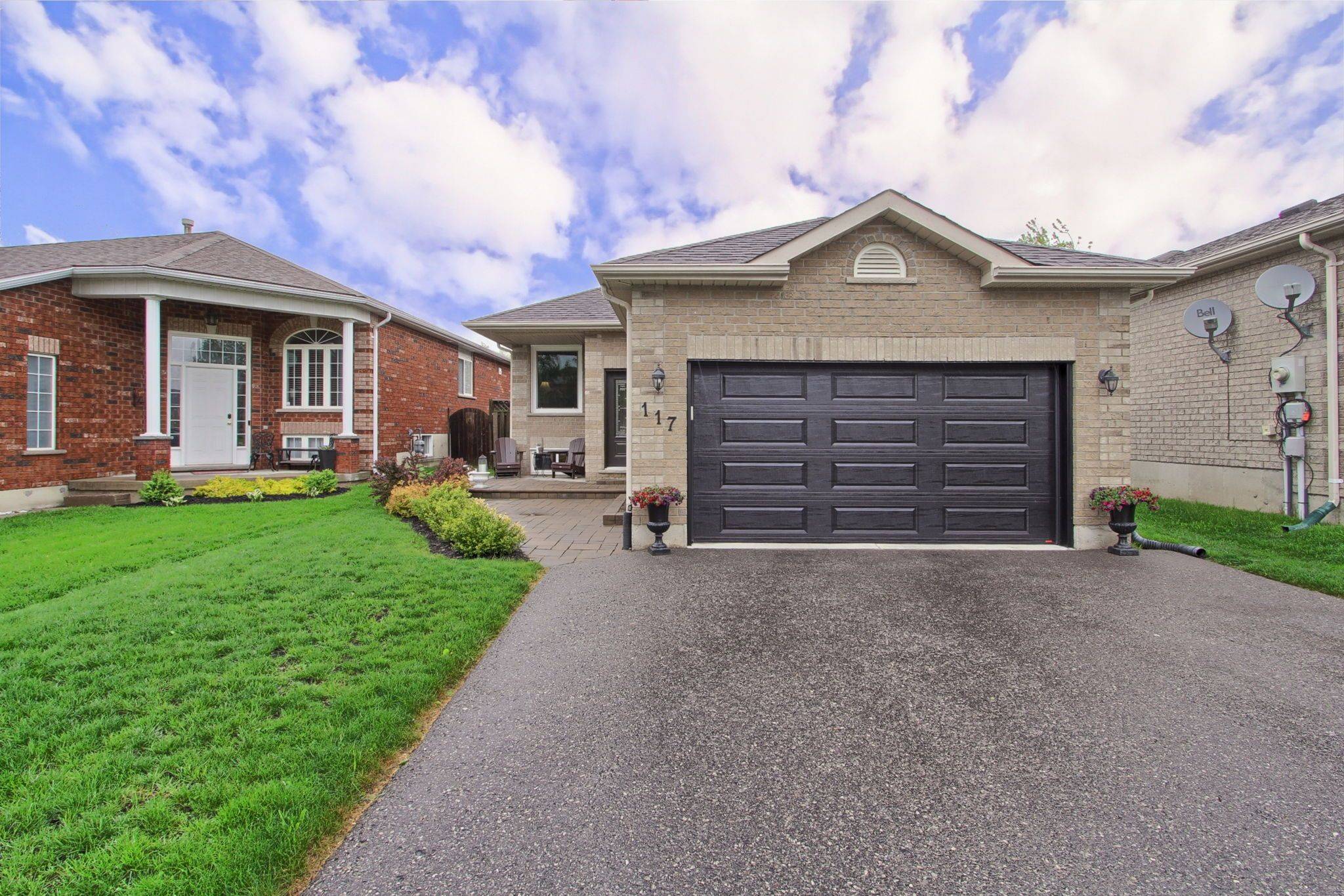 Barrie, ON L4M 6Y5,117 MONIQUE CRES W